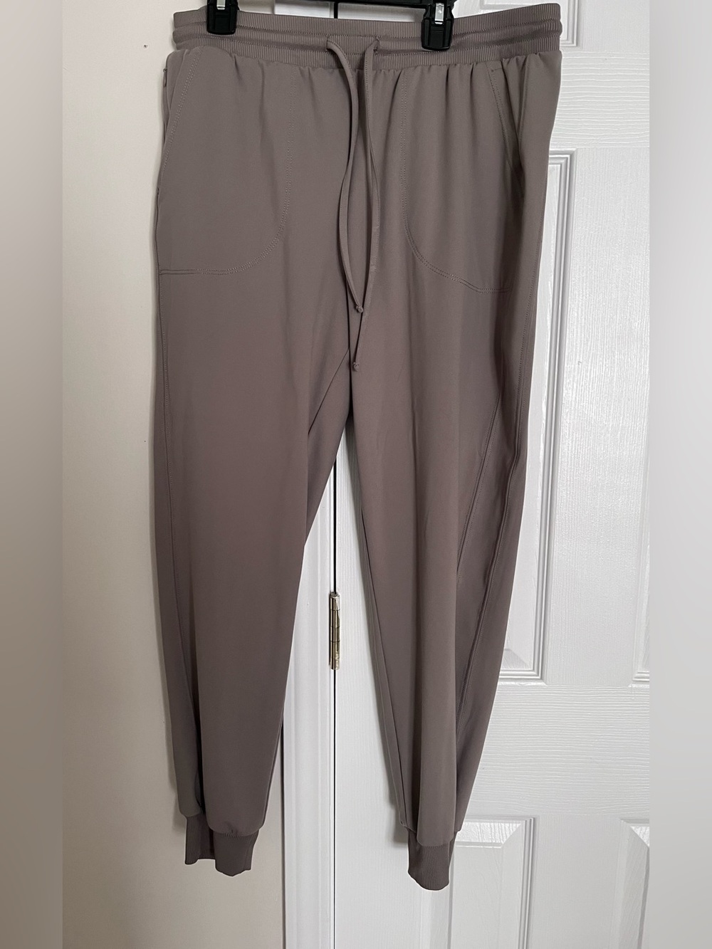Rachel Zoe Women’s Jogger Pants in Taupe Gray Size Large